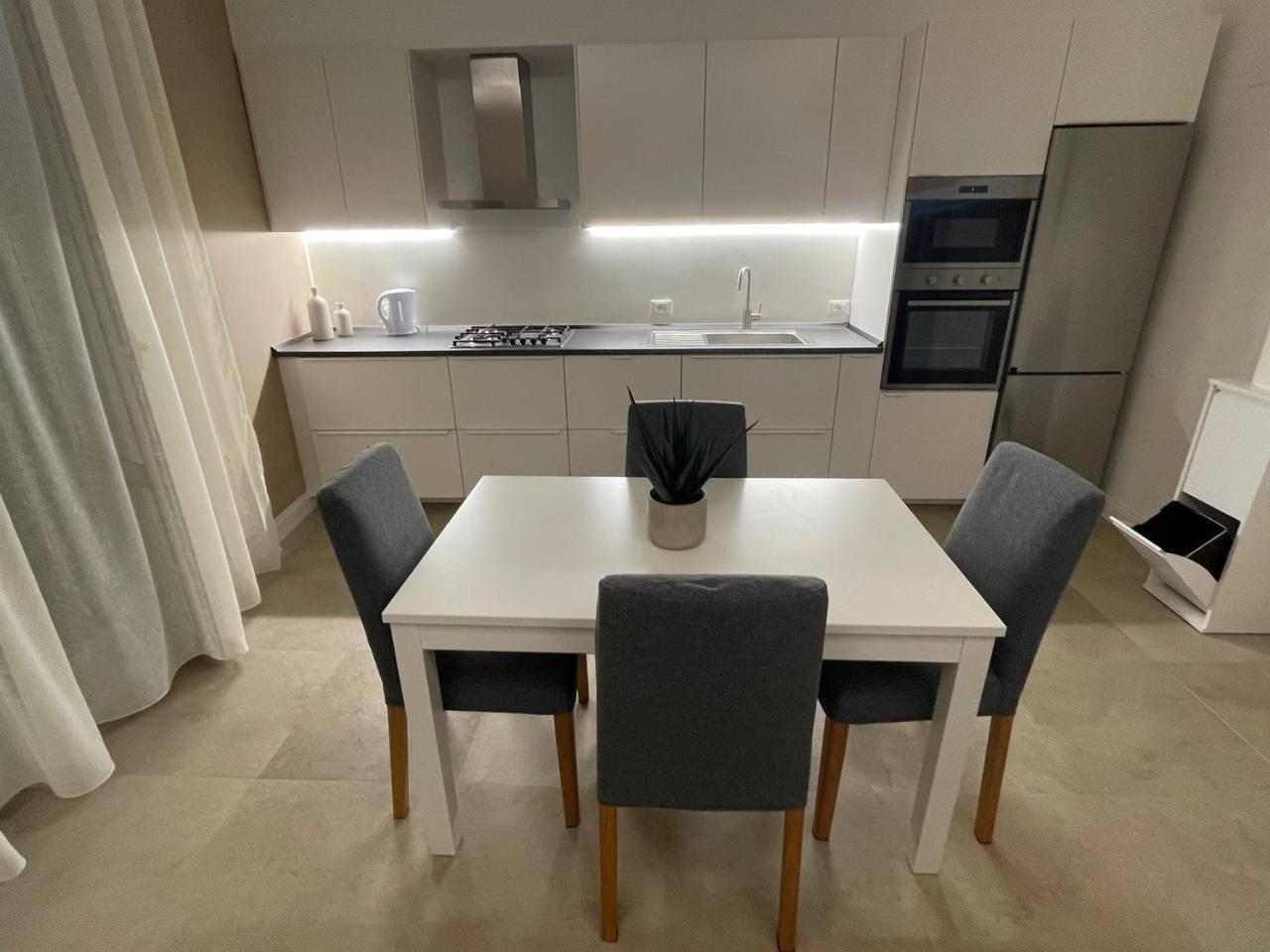 Stazione Apartment Палермо Экстерьер фото