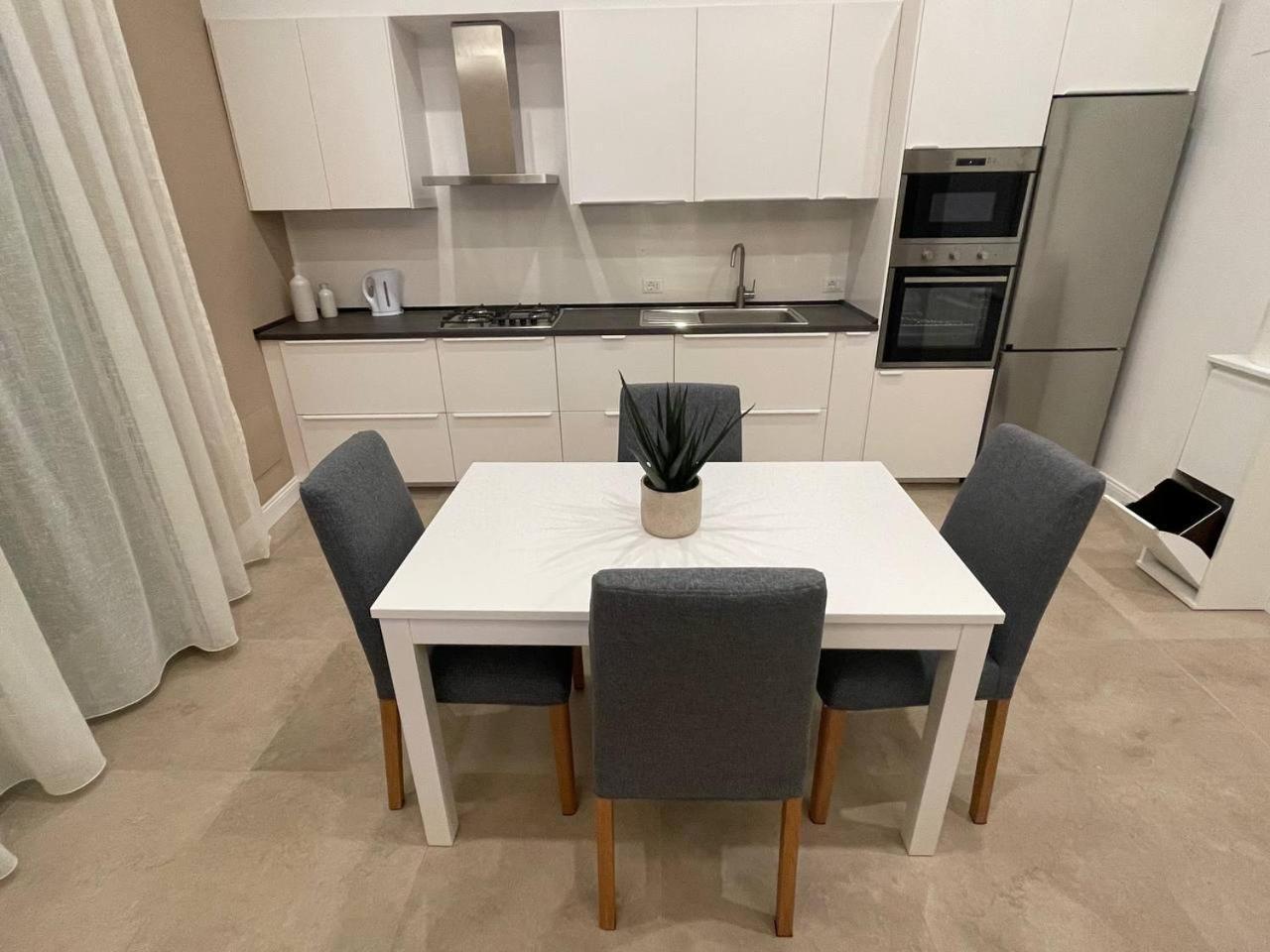 Stazione Apartment Палермо Экстерьер фото