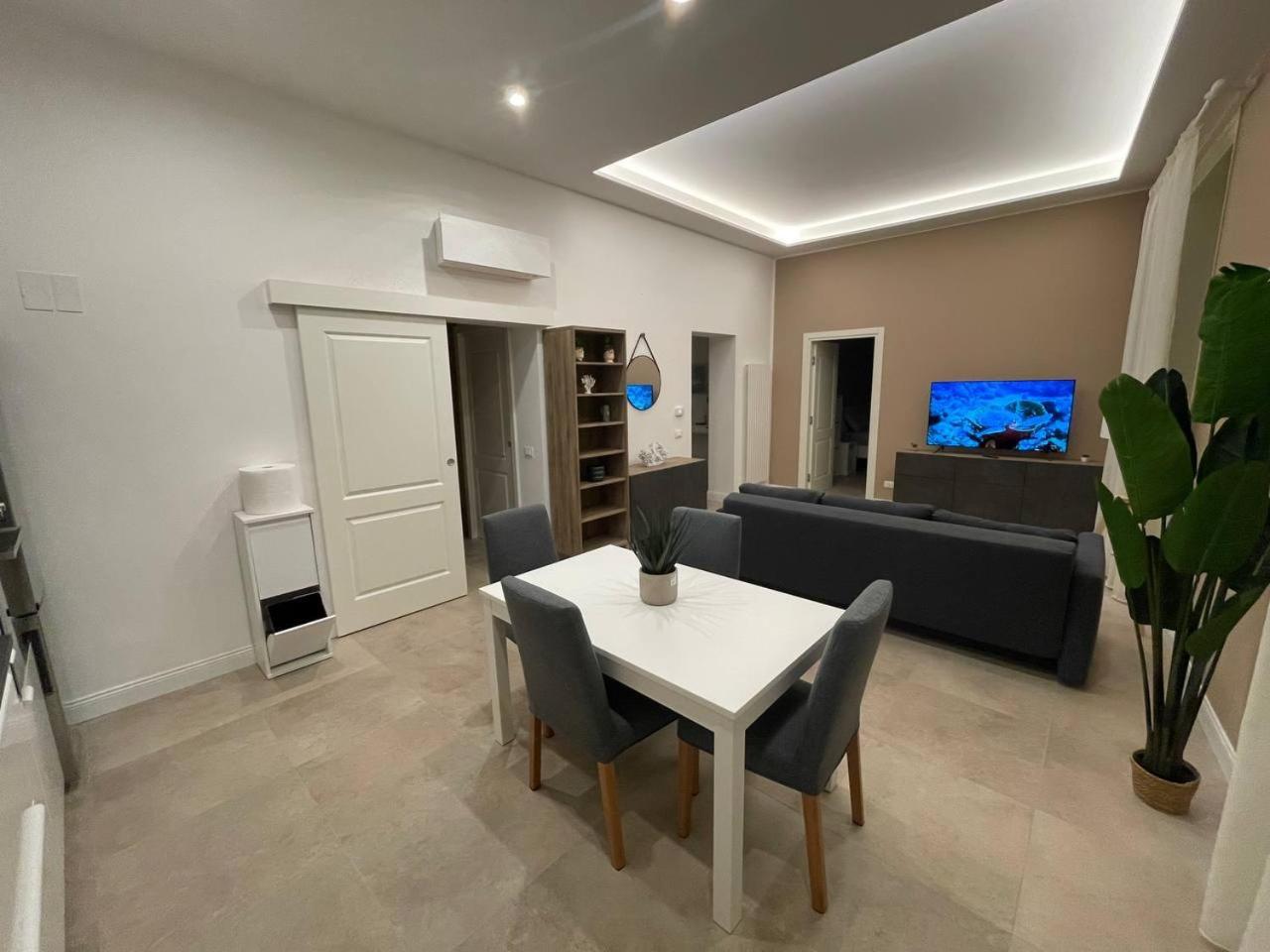Stazione Apartment Палермо Экстерьер фото